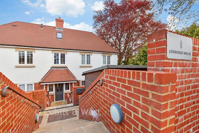 2 Bedroom Apartment For Sale In Purley Hill, Purley, Surrey, CR8