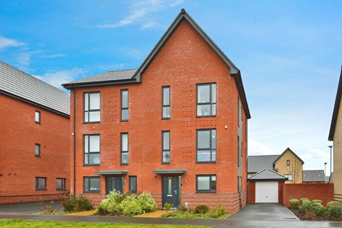 5 Bedroom Semi Detached House For Sale In Burney Drive, Glebe Farm, Milton Keynes, MK17