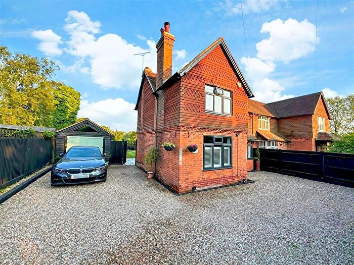 3 Bedroom Semi-Detached House For Sale In Ashford Road, High Halden, Ashford, Kent, TN26