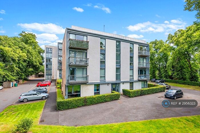 2 Bedroom Flat To Rent In Brabloch Park, Paisley, PA3