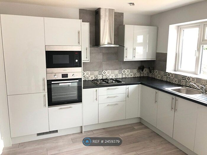 4 Bedroom Semi-Detached House To Rent In Taunton Way, Stanmore, HA7