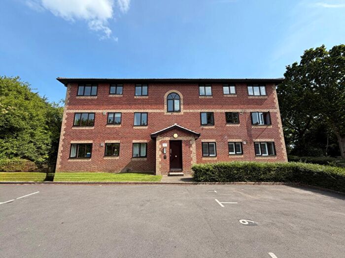 1 Bedroom Apartment To Rent In Barrow Down Gardens, Southampton, SO19
