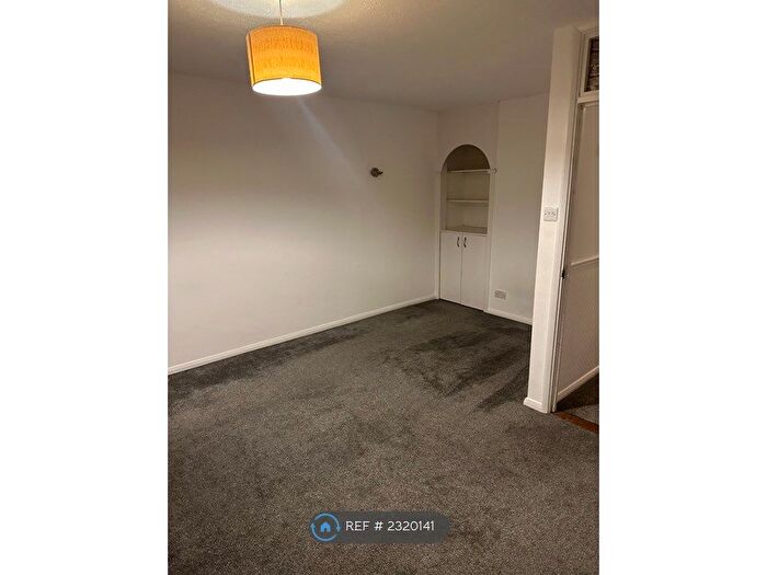 4 Bedroom Terraced House To Rent In Aplin Way, Isleworth, TW7