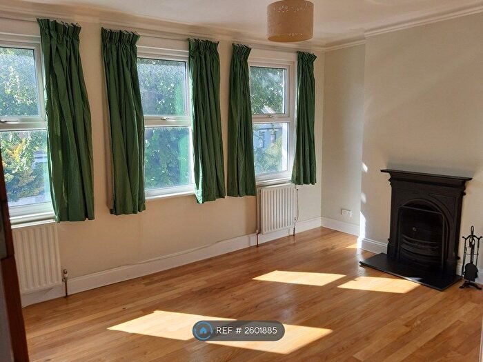 2 Bedroom Maisonette To Rent In Griffin Road, London, SE18