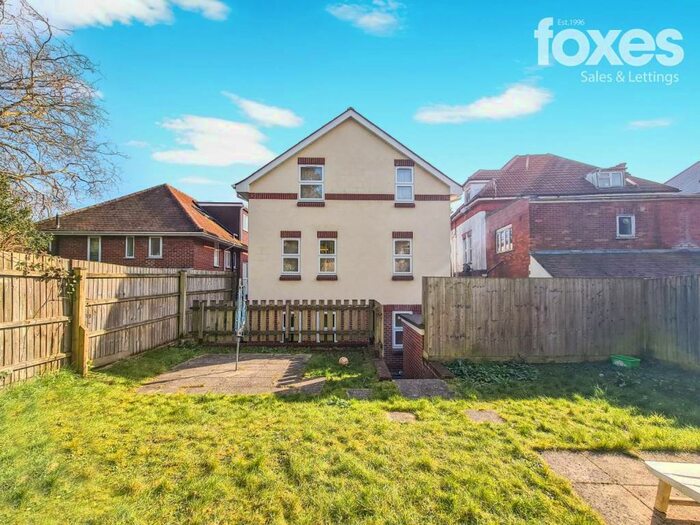 2 Bedroom Flat To Rent In Frances Road, Bournemouth, Dorset, BH1