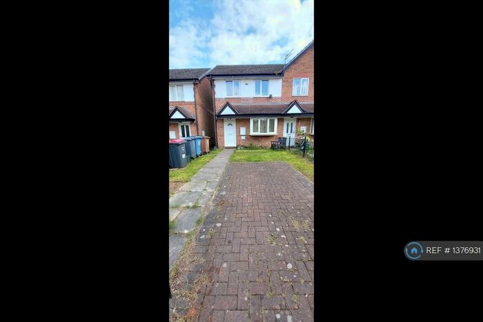 2 Bedroom Semi-Detached House To Rent In Yew Street, Salford, M7