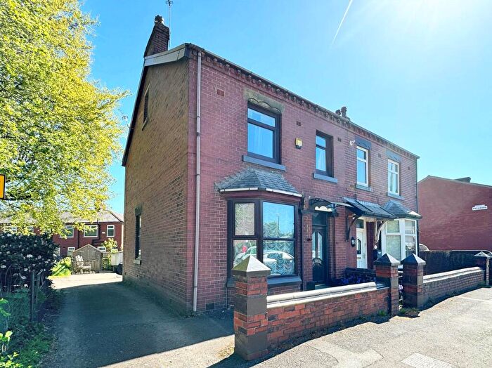 4 Bedroom Semi Detached House For Sale In Rochdale Road, Royton, OL2