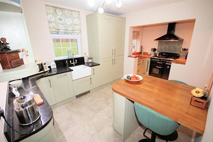 2 Bedroom Semi-Detached House For Sale In Conger Lane, Toddington, Dunstable, LU5