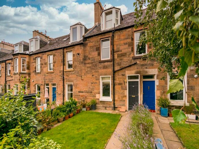 2 Bedroom Flat To Rent In Primrose Terrace, Shandon, Edinburgh, EH11