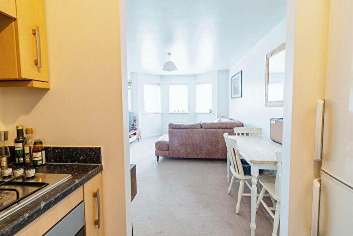 2 Bedroom Flat For Sale In Greensand View, Woburn Sands, Milton Keynes, MK17