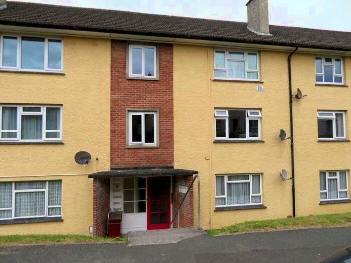 2 Bedroom Property To Rent In Warburton Gardens Saltash Town, Plymouth, PL5
