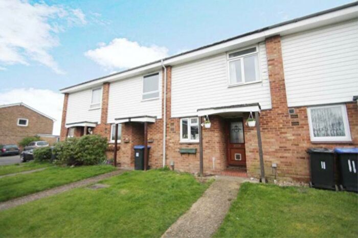 3 Bedroom Terraced House To Rent In Mint Walk, Knaphill, GU21