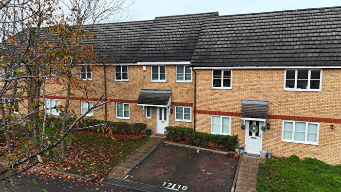 2 Bedroom Maisonette For Sale In The Courtyard, Whitmore Way, Basildon, SS14