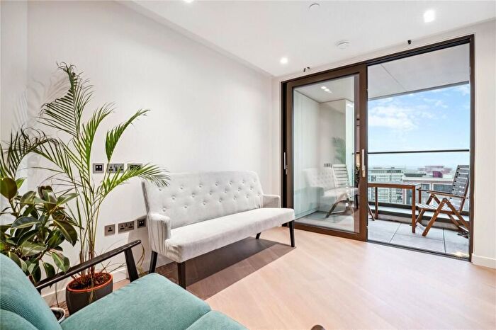 2 Bedroom Flat For Sale In Westmark Tower, Newcastle Place, London, W2
