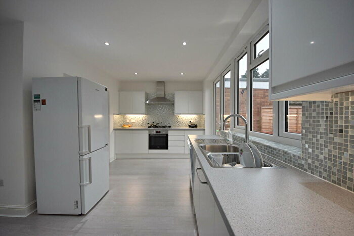 4 Bedroom Semi-Detached House To Rent In Freshwell Avenue, Chadwell Heath, RM6