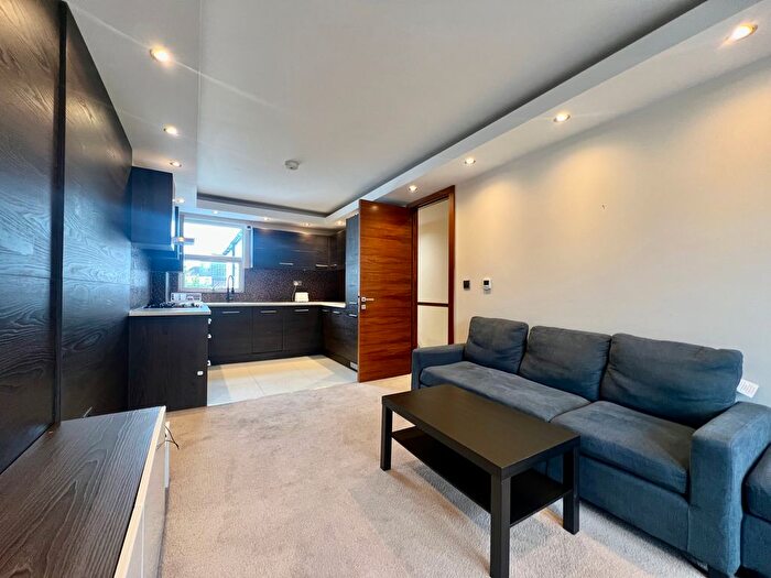 2 Bedroom Flat To Rent In St. Kildas Road, Harrow, HA1