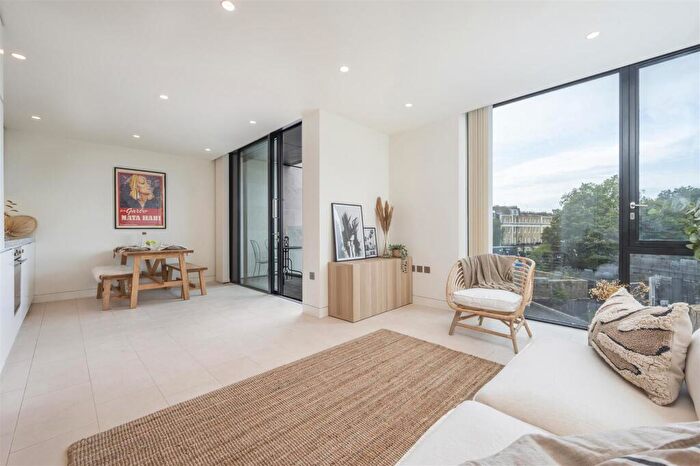 2 Bedroom Apartment To Rent In Oval Road, Primrose Hill, London, NW1