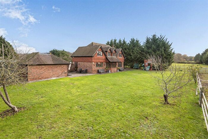 3 Bedroom Detached House For Sale In Cocksure Lane, Sidcup, DA14