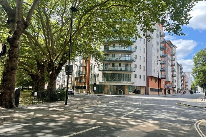 2 Bedroom Flat To Rent In Oceana Boulevard, SO14