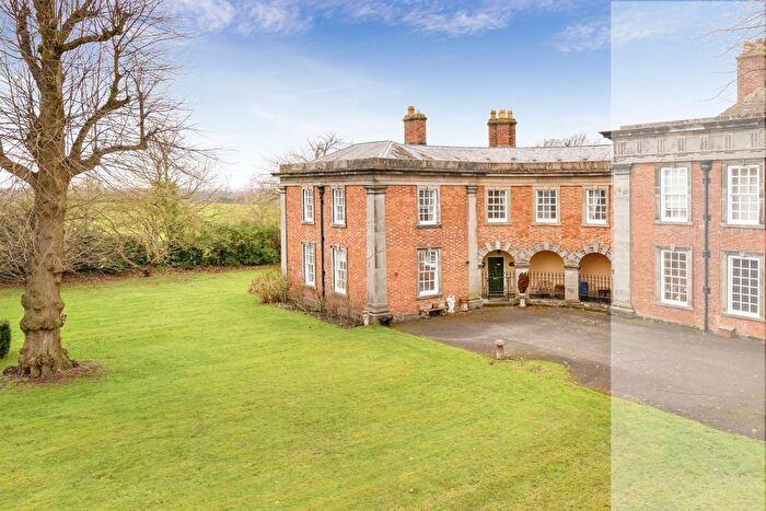 3 Bedroom End Terrace House For Sale In Weald Moors Park, Preston, TF6