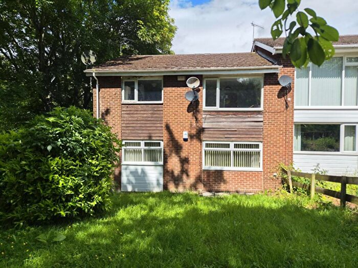2 Bedroom Flat To Rent In Longwood Close, Sunniside, Gateshead, NE16