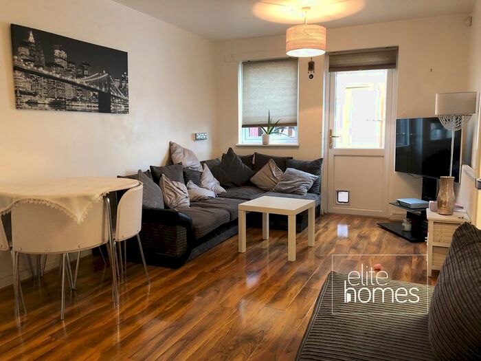 1 Bedroom Maisonette To Rent In Alston Road, London, N18