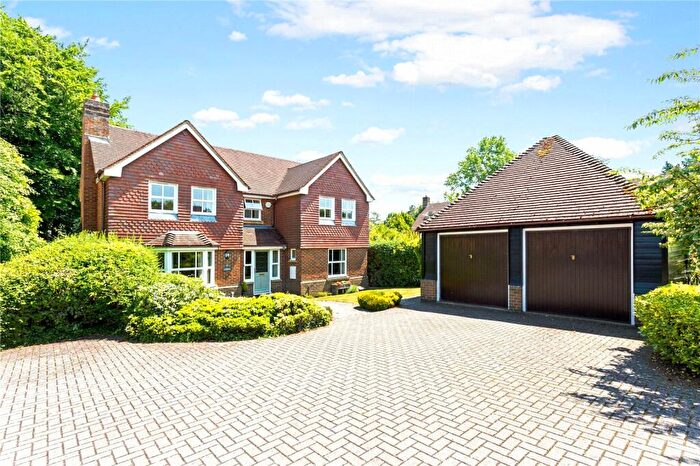 4 Bedroom Detached House To Rent In Sarum Close, Winchester, Hampshire, SO22