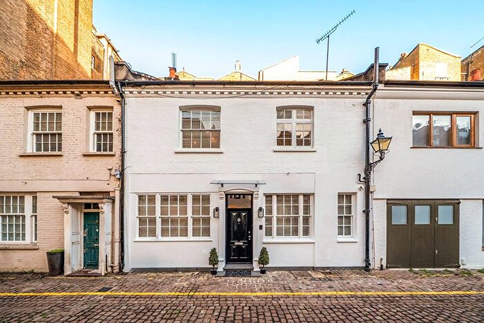 3 Bedroom Mews To Rent In Elvaston Mews, South Kensington, London, SW7