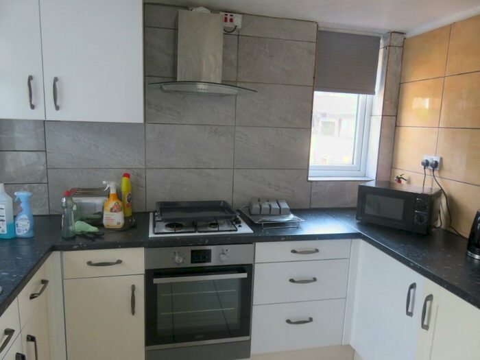3 Bedroom Terraced House To Rent In Willoughby Street, Nottingham, NG7