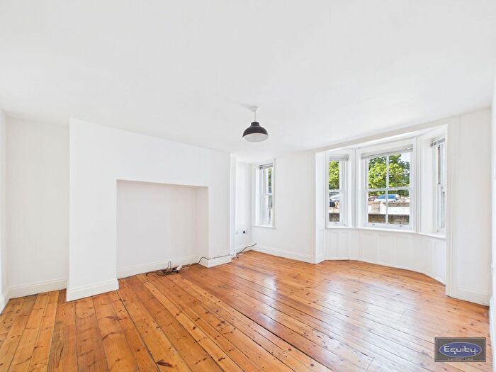 1 Bedroom Flat To Rent In Star Hill, Rochester, ME1