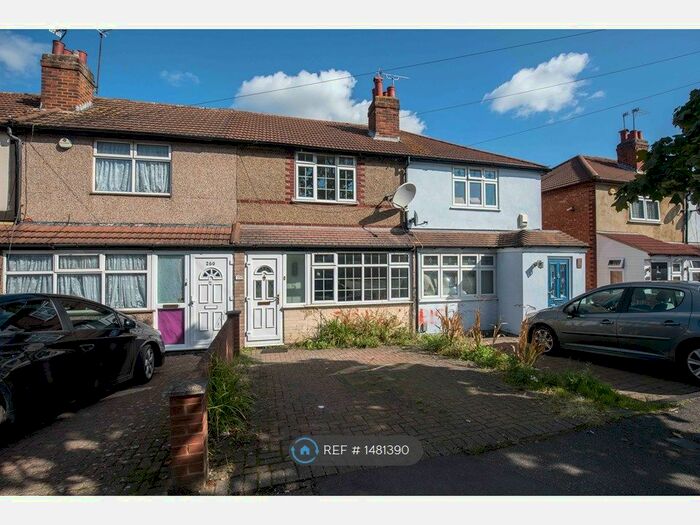 2 Bedroom Terraced House To Rent In Balmoral Drive, Hayes, UB4
