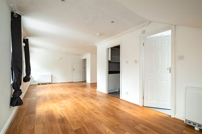 1 Bedroom Flat For Sale In Bramwell Mews, London, N1