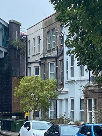 Studio To Rent In Loveridge Road, Kilburn London, NW6