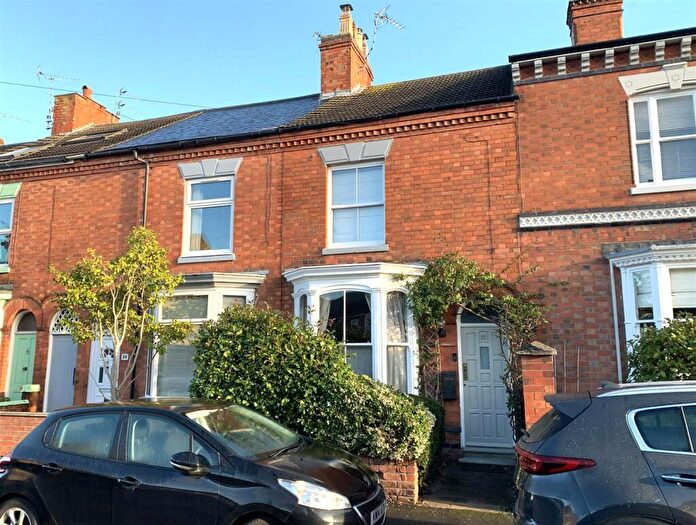 3 Bedroom Terraced House For Sale In Cambridge Street, Loughborough, LE11