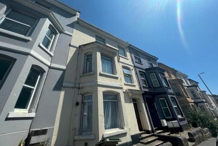 1 Bedroom Flat To Rent In Keyham Road, Plymouth, PL2