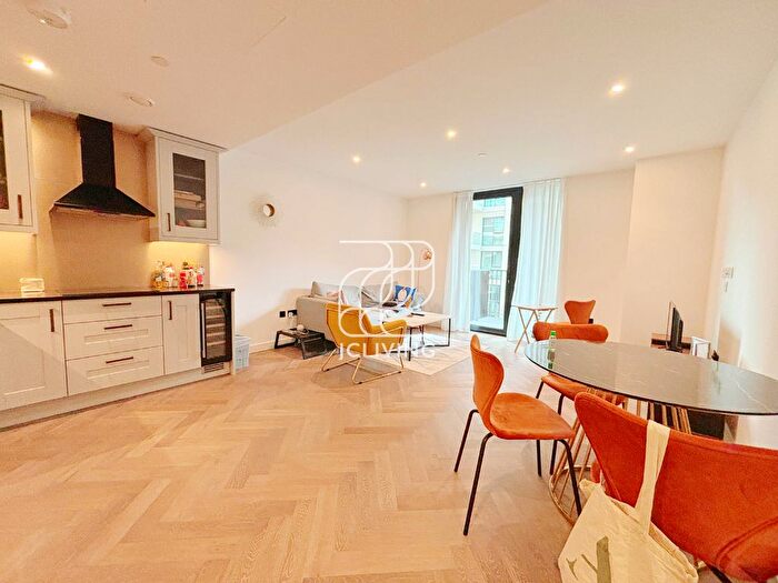 1 Bedroom Flat To Rent In Merino Gardens, London, E1W