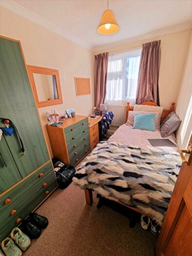 4 Bedroom Terraced House To Rent In Clover Road, Guildford, GU2