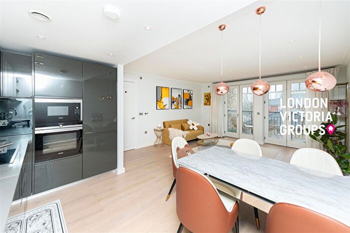 2 Bedroom Flat To Rent In Higham House East, Carnwath Road, London, SW6