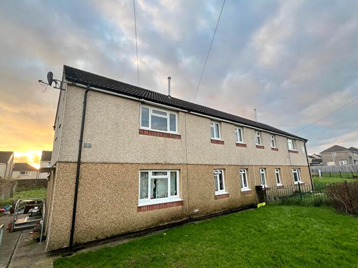 2 Bedroom Flat To Rent In Greenhill Place, Gelligaer, CF82