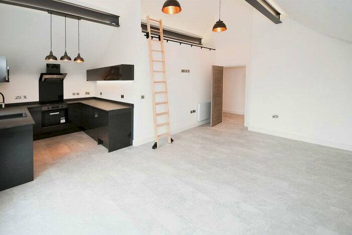 2 Bedroom Apartment To Rent In The Gables, Blenheim Road, Lincoln, LN1