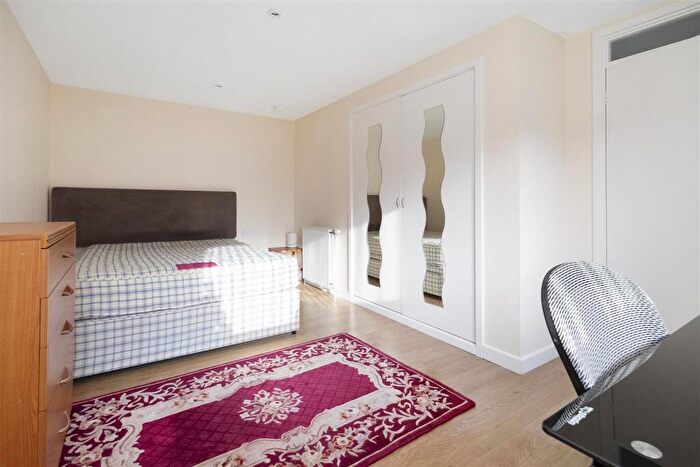2 Bedroom Semi-Detached Bungalow For Sale In , James Robb Avenue, St. Andrews, KY16