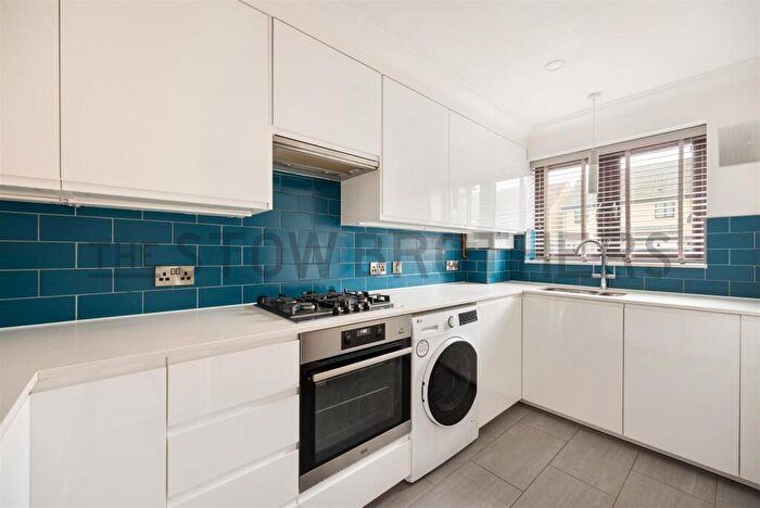 2 Bedroom Terraced House To Rent In Friars Close, Chingford, E4