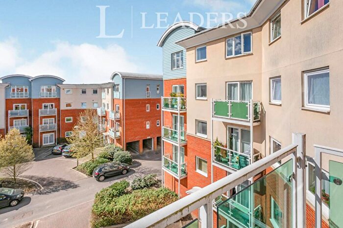 2 Bedroom Apartment To Rent In Reynolds Avenue, RH1