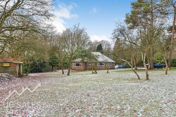 3 Bedroom Detached Bungalow For Sale In Sutton Spring Wood, Calow, S44