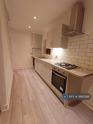 2 Bedroom End Of Terrace House To Rent In Rothbury Avenue, London, RM13