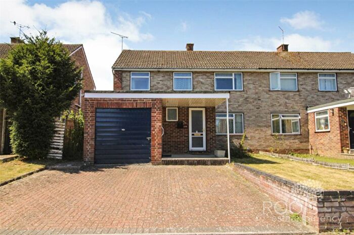3 Bedroom Semi-Detached House For Sale In Kersey Crescent, Speen, Newbury, Berkshire, RG14