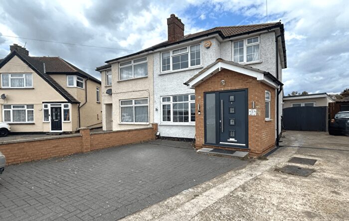 3 Bedroom Semi-Detached House To Rent In Seaton Road Hayes, UB3