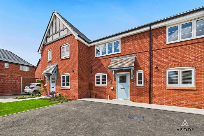 2 Bedroom Town House To Rent In Larches Avenue, Tatenhill, Burton Upon Trent, DE13