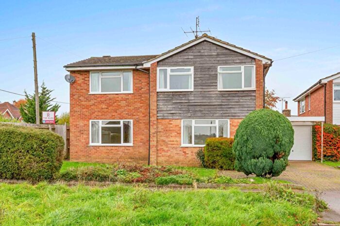 4 Bedroom Detached House For Sale In Watchet Lane, Holmer Green, HP15