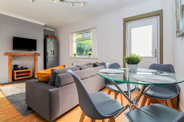 4 Bedroom End Of Terrace House To Rent In Winthorpe Street, Meanwood, LS6